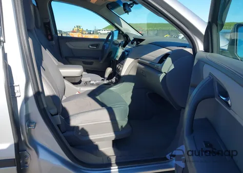 2016 Chevrolet Traverse Ls из США, поврежденный, VIN 1GNKRFKD3GJ160077